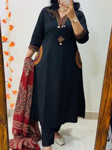 Elegant Black Ethnic Kurta Set with Printed Dupatta